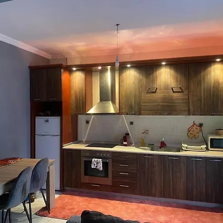 Modern Near Citycenter Διαμέρισμα *