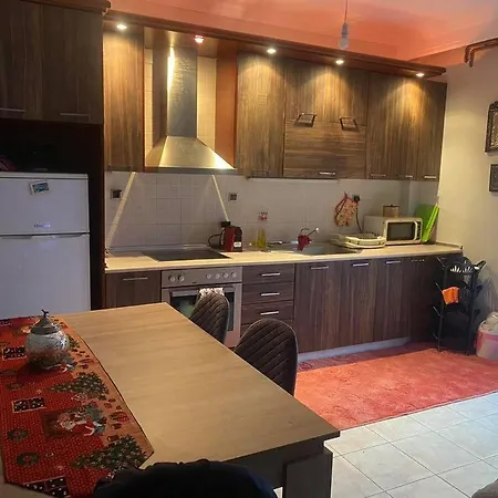 Modern Near Citycenter Apartment Thessaloniki